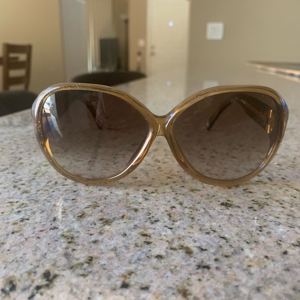 Louis Vuitton Soupçon Sunglasses